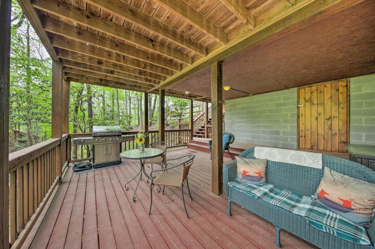 Peaceful Blue Ridge Cabin With Decks And Fire Pit ภายนอก รูปภาพ