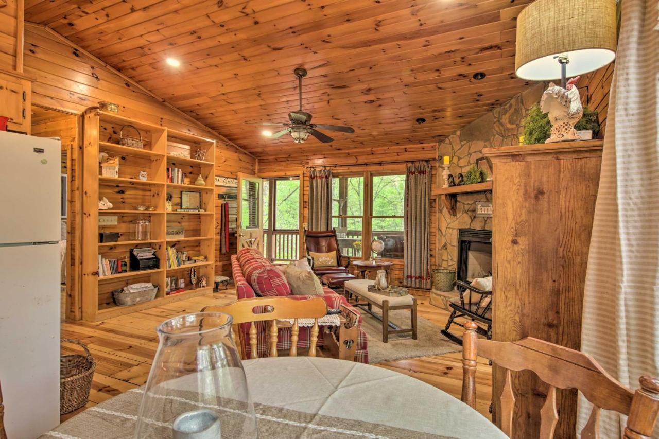 Peaceful Blue Ridge Cabin With Decks And Fire Pit ภายนอก รูปภาพ