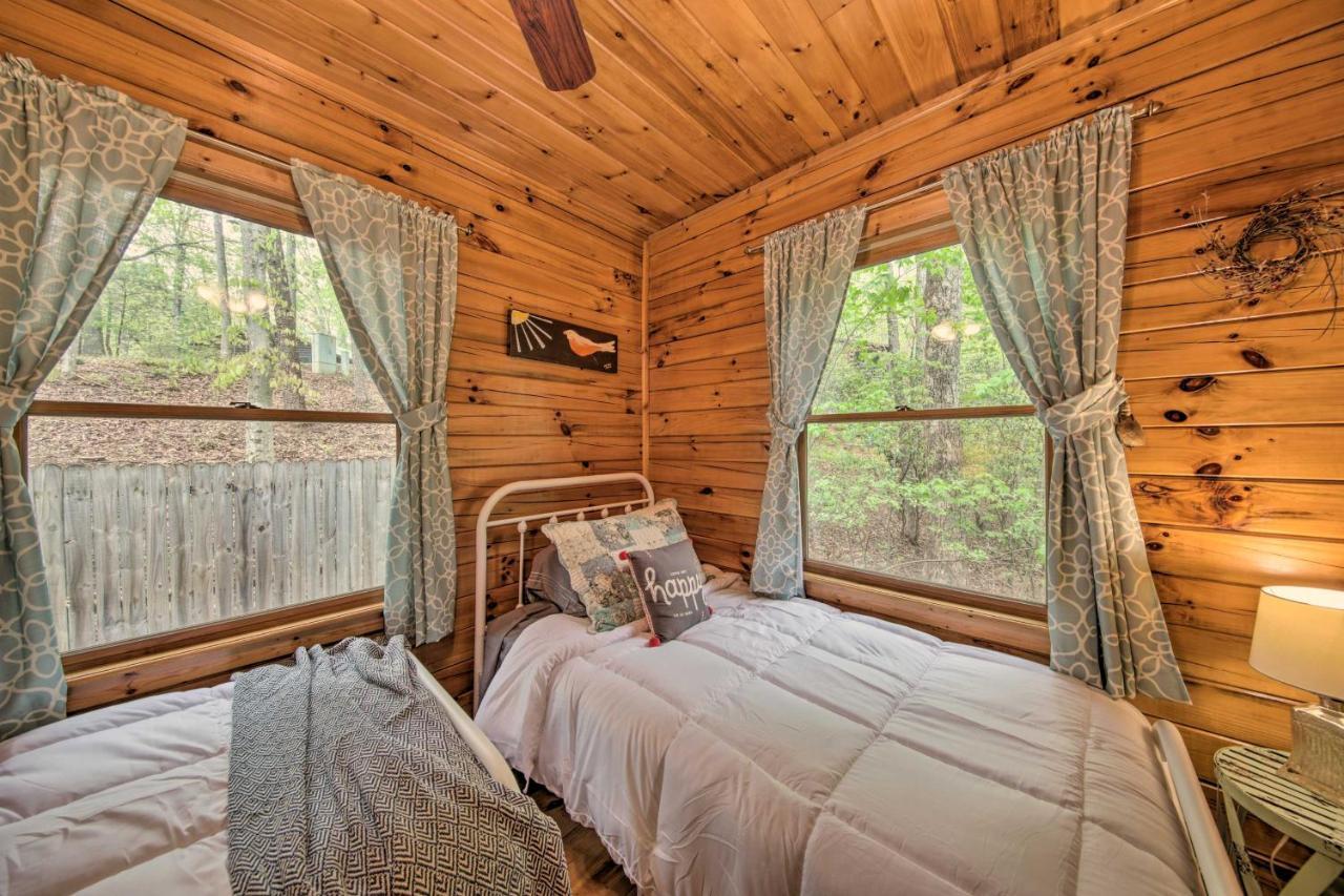 Peaceful Blue Ridge Cabin With Decks And Fire Pit ภายนอก รูปภาพ