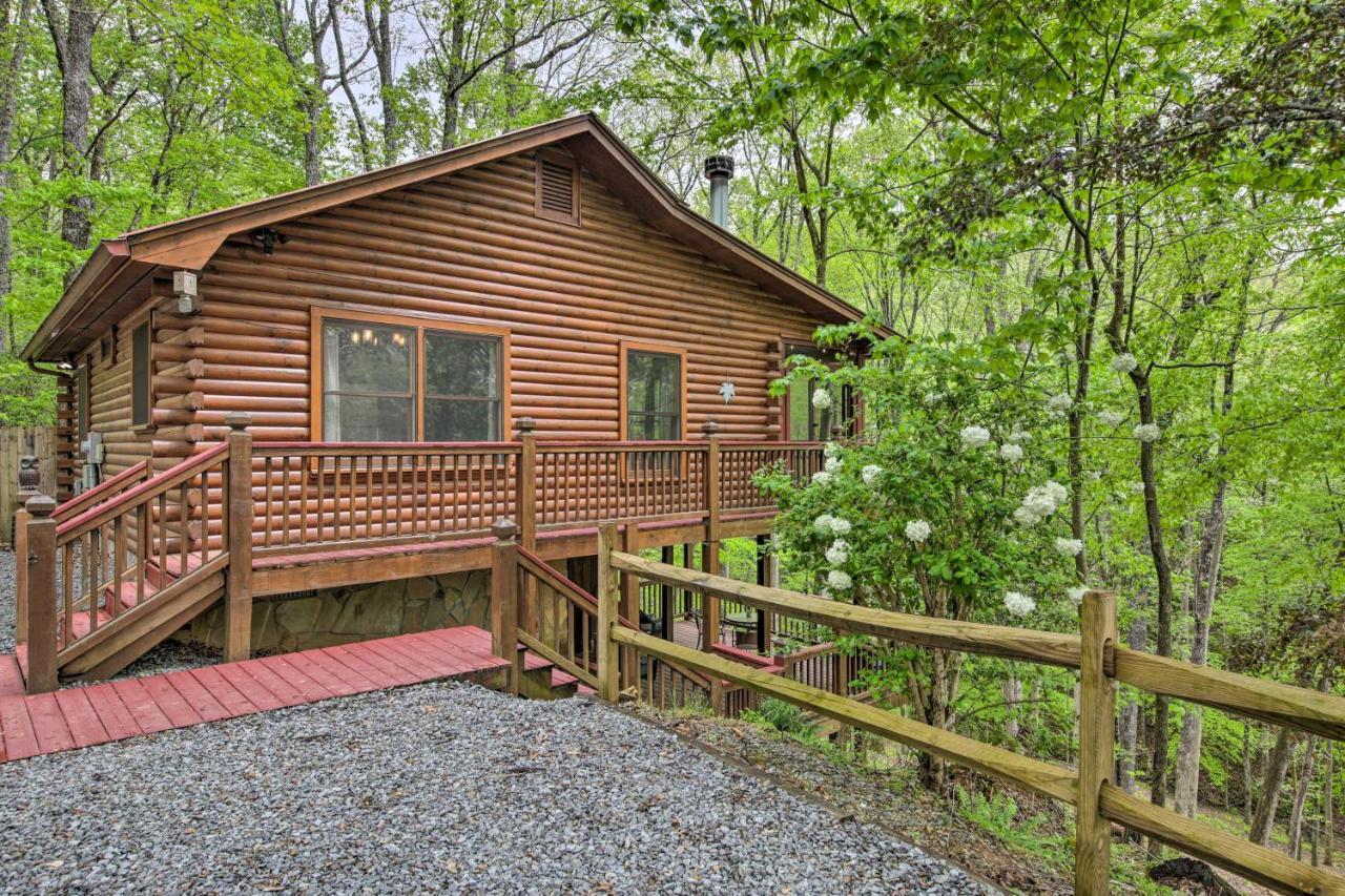 Peaceful Blue Ridge Cabin With Decks And Fire Pit ภายนอก รูปภาพ