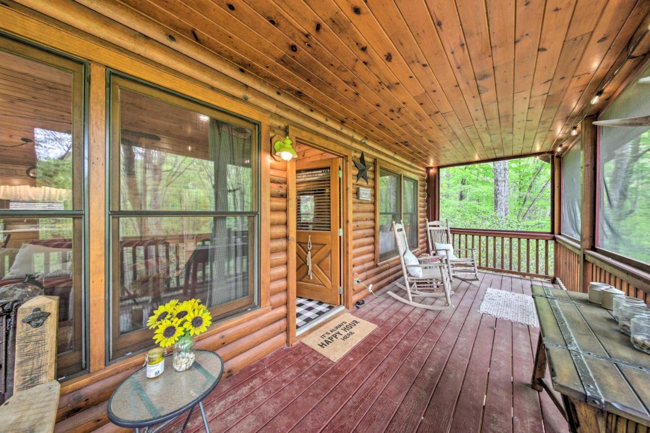 Peaceful Blue Ridge Cabin With Decks And Fire Pit ภายนอก รูปภาพ